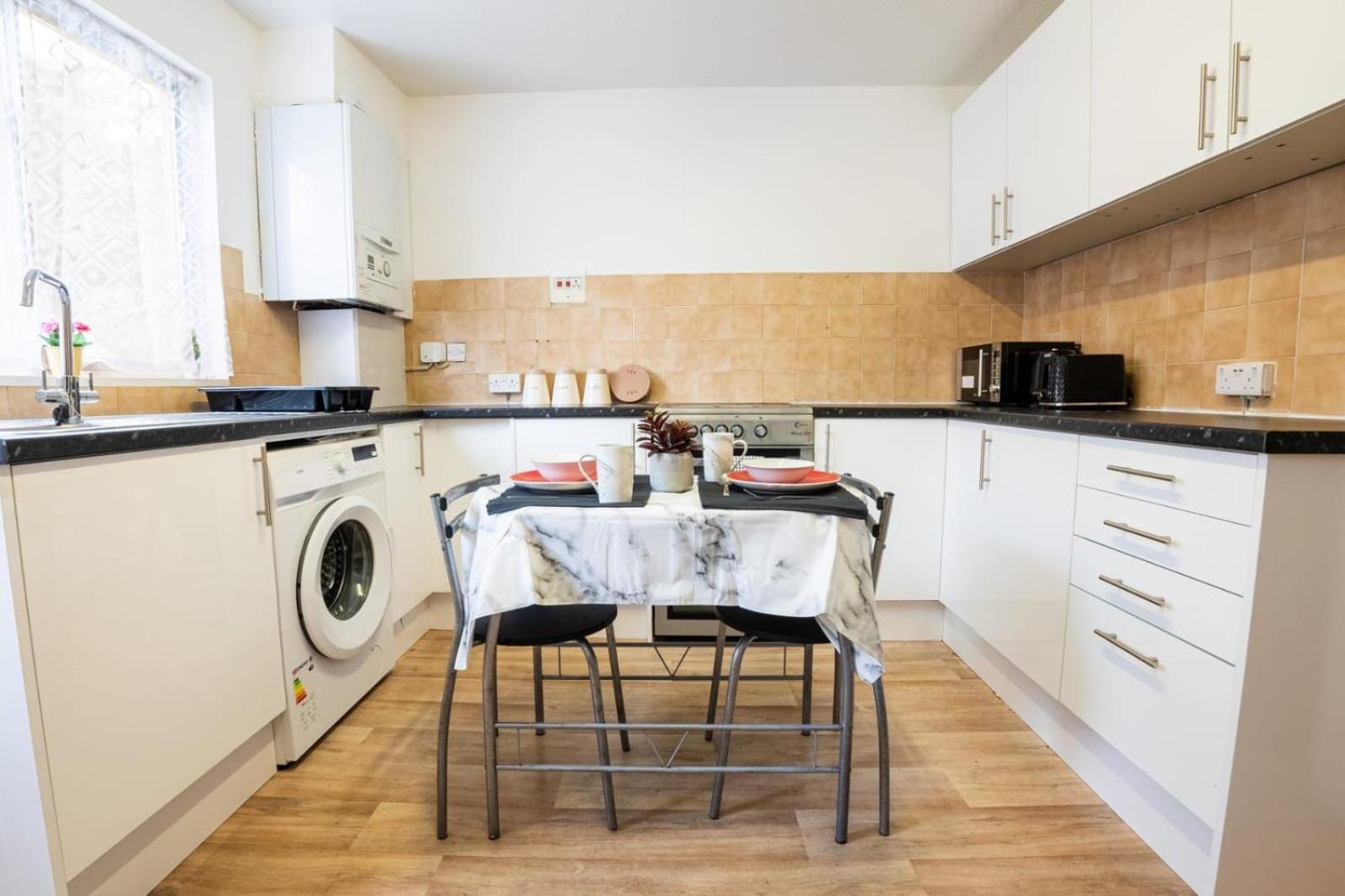 Docklands Near Excel And Airport 2 Double Ensuites For Up To 4 People Alloggio in famiglia *