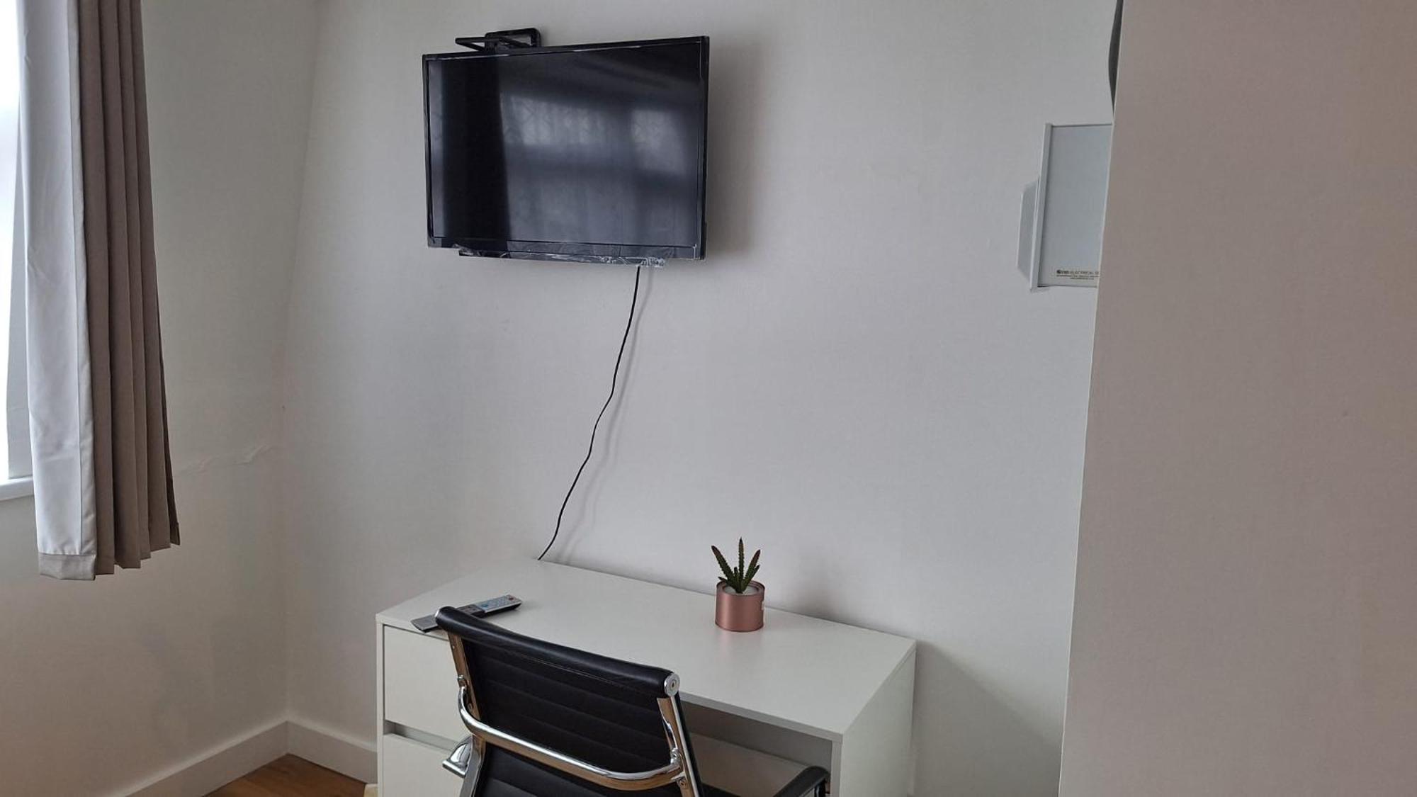 Docklands Near Excel And Airport 2 Double Ensuites For Up To 4 People * Londra